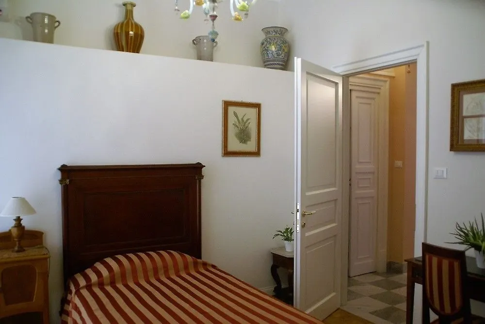 Bed and Breakfast Palazzo Benso Palermo Bed & Breakfast
