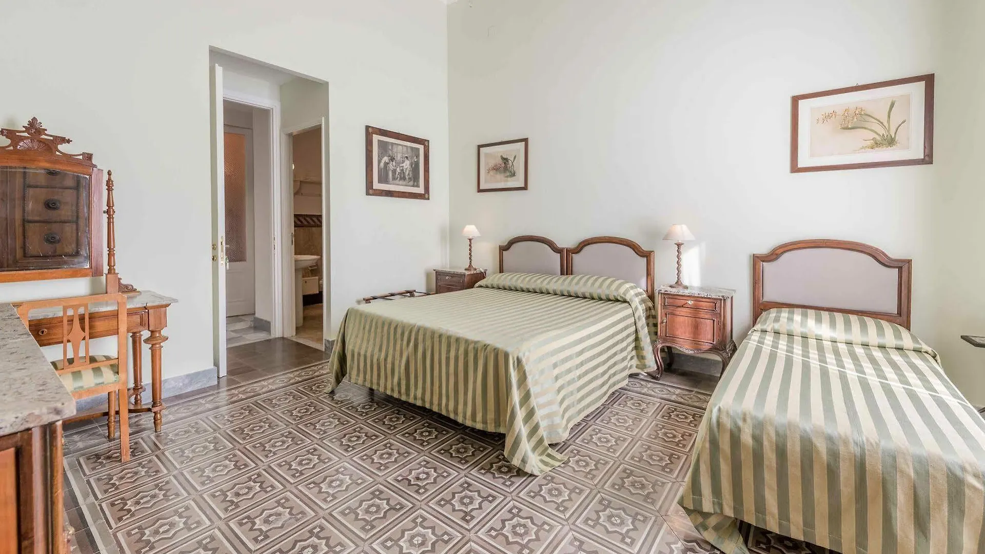 Palazzo Benso Bed & Breakfast Palermo 3*,  Italy